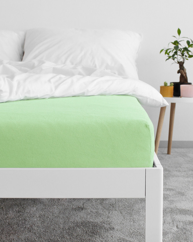 Cearceaf de pat impermeabil din frotir - verde deschis