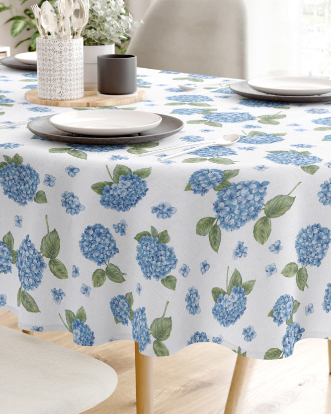 Față de masă decorativă  LONETA - flori de hortensie albastră - ovală