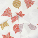 Țesătură decorativă VERONA - model 420 - simboluri de Crăciun roșii și aurii pe alb - lățime 140 cm