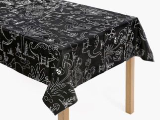 Față de masă din PVC cu textil - model 8004-01 negru cu imprimare și suprafață de desen - 140 cm lățime