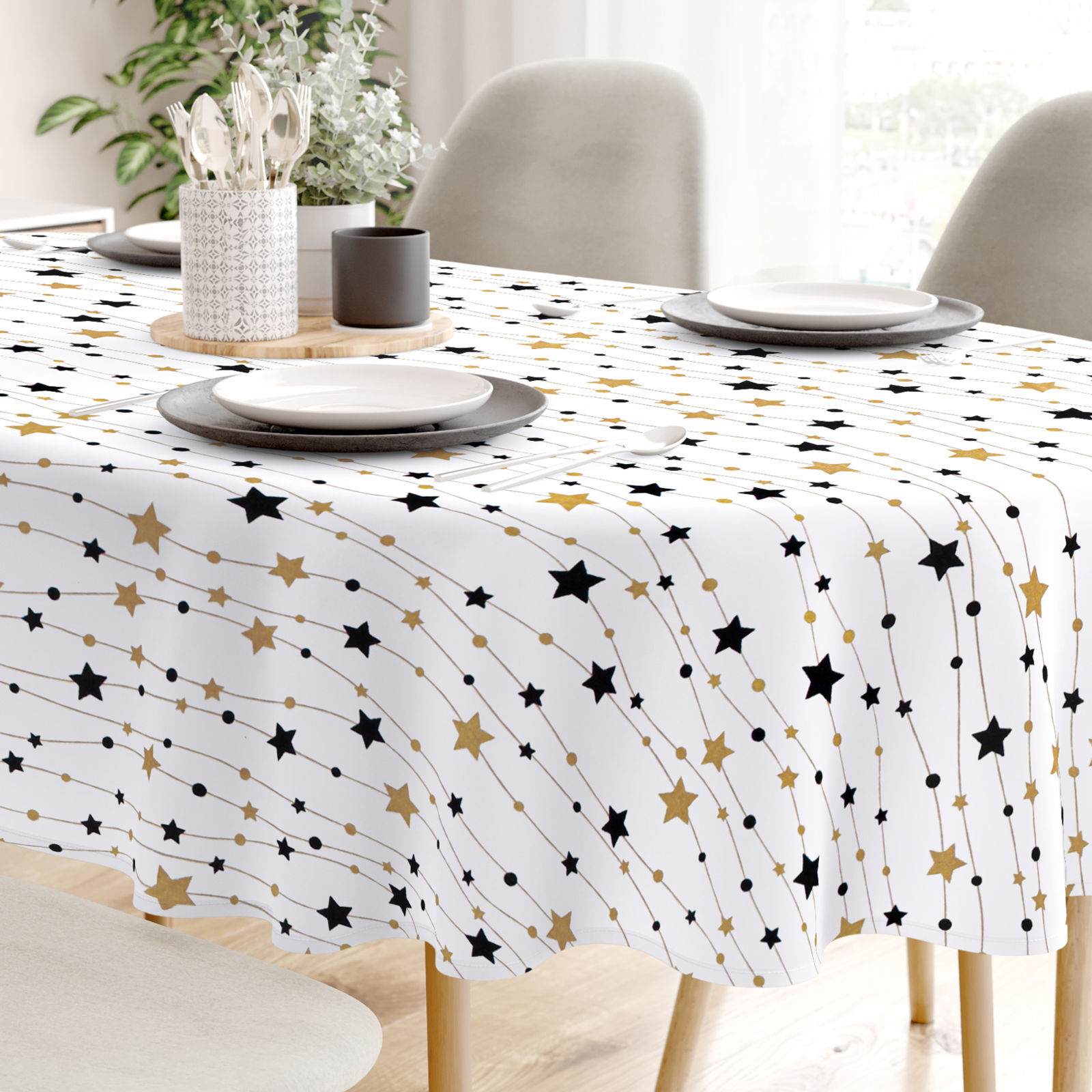 Față de masă 100% bumbac - steluțe aurii și negre pe alb - ovală