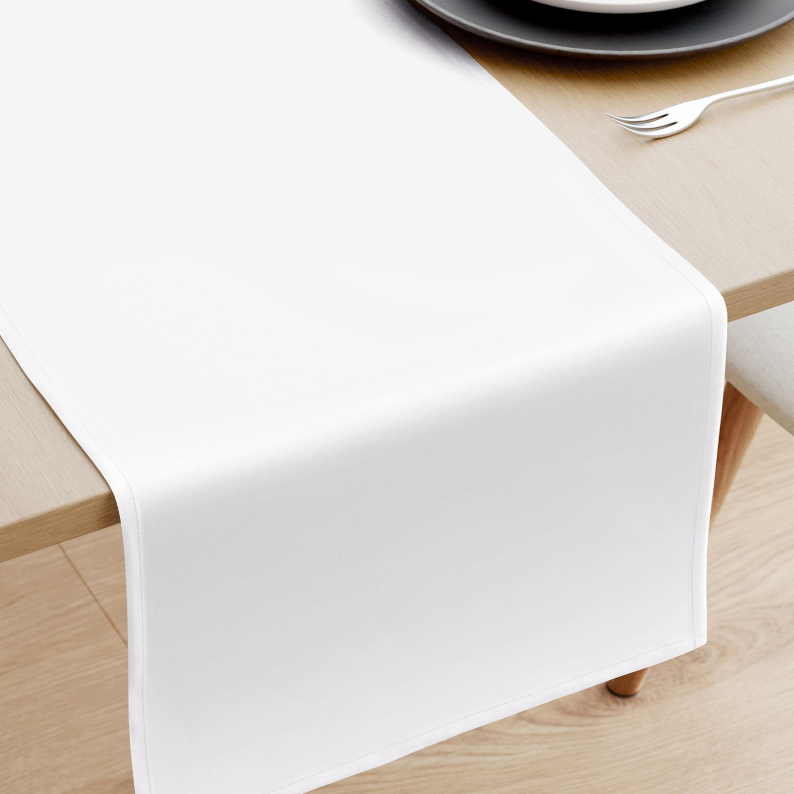 Napron de masă decorativ Rongo Deluxe - alb cu luciu satinat