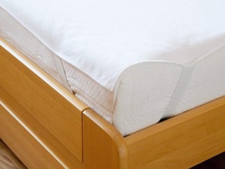 Protecţie impermeabilă pentru saltea pe un pat simplu 80 x 200 cm
