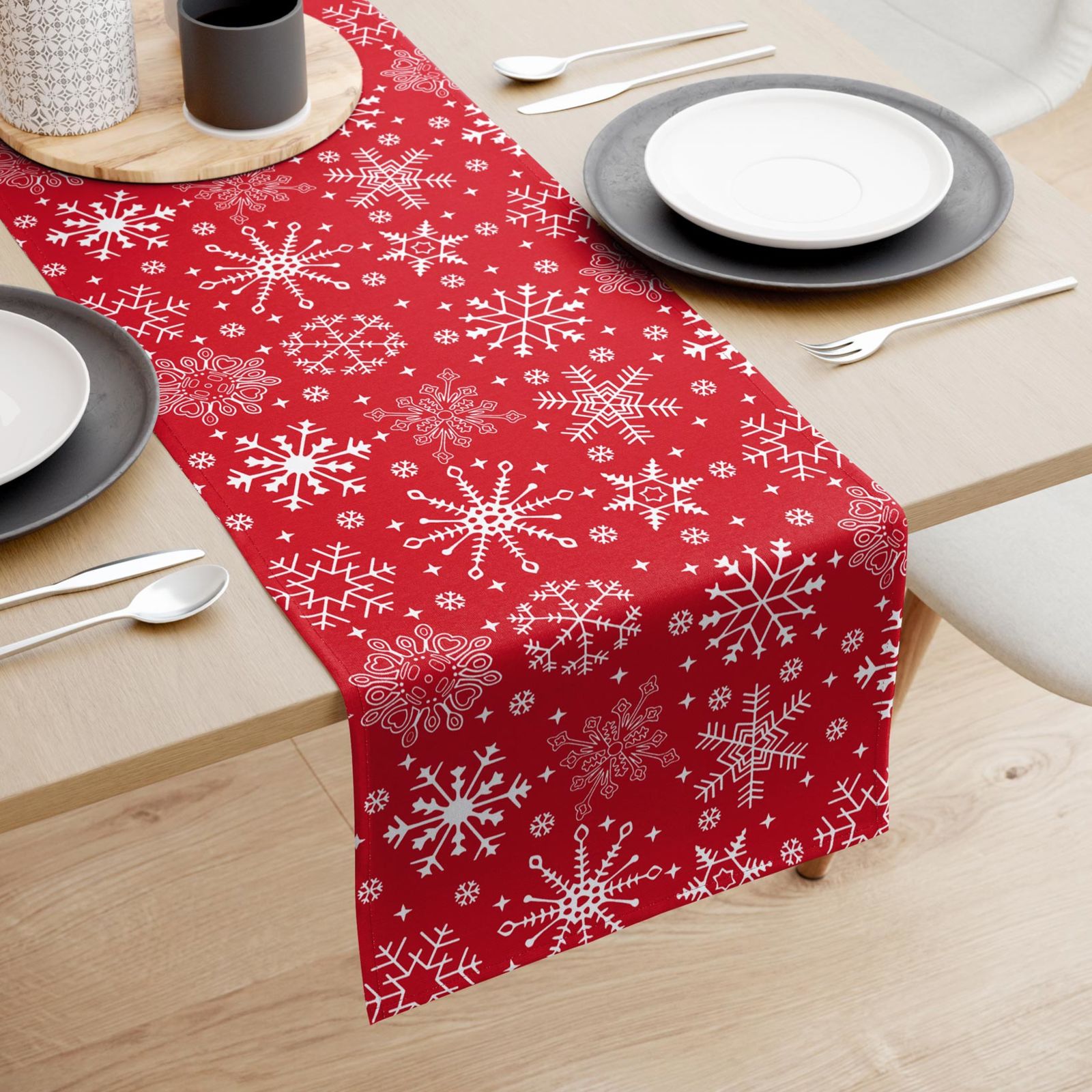 Napron de masă 100% bumbac de Crăciun - fulgi de zăpadă pe roșu