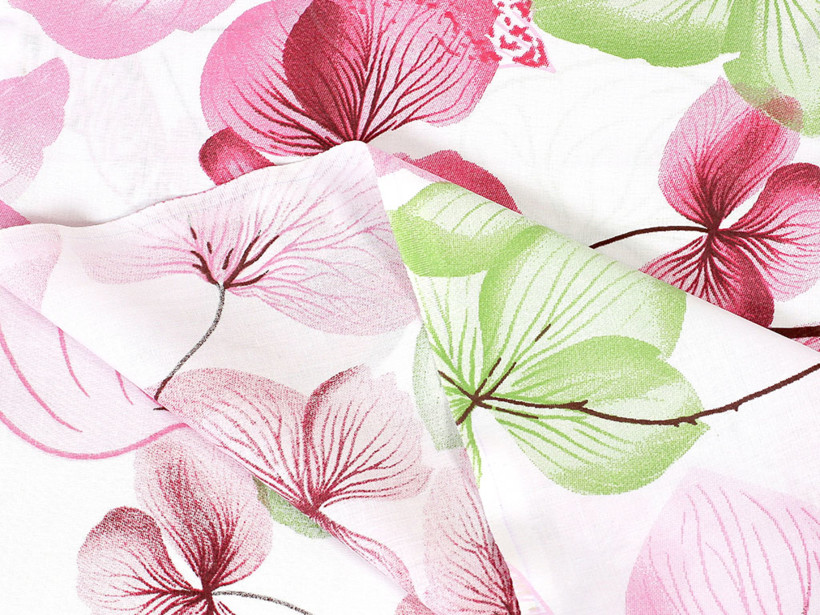 Țesătură SIMONA 100% bumbac - flori roz-verde cu frunze