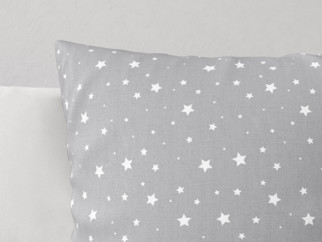 Față de pernă din bumbac - model 513 - steluțe albe pe gri deschis